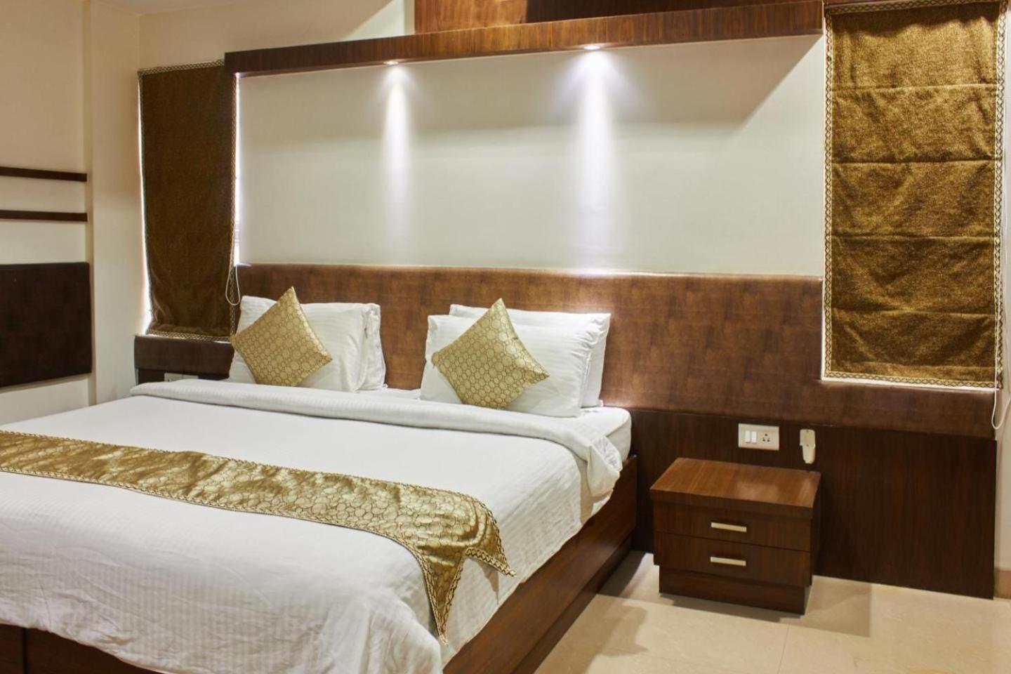 Hotel Crystal Inn Plaza Delhi Airport ニューデリー エクステリア 写真